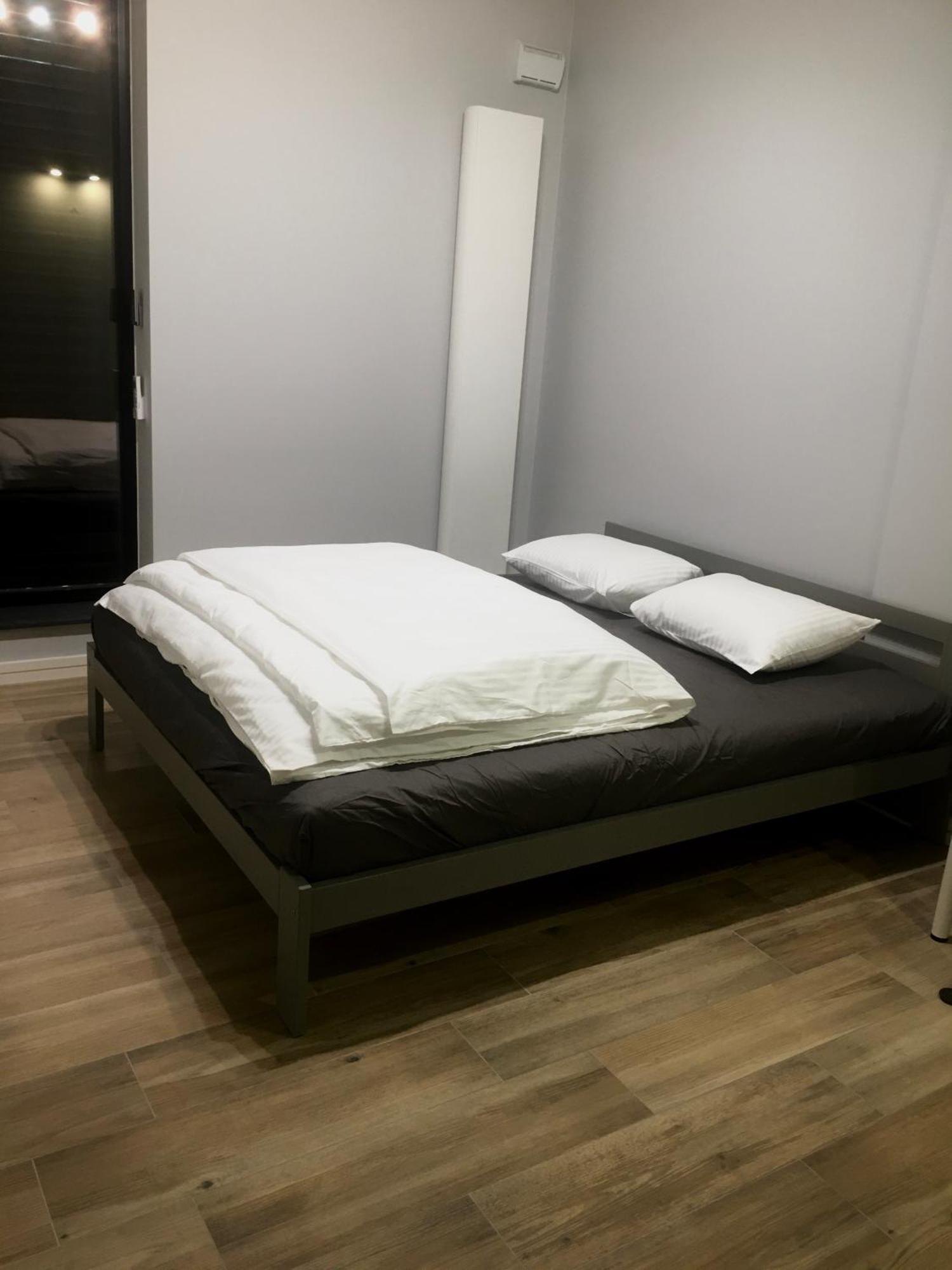 Fractal Guest Rooms - Poznan Centrum Andersia Square & Old Town 客房 照片